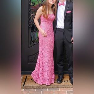 Pink prom dress!! 💘💖💖